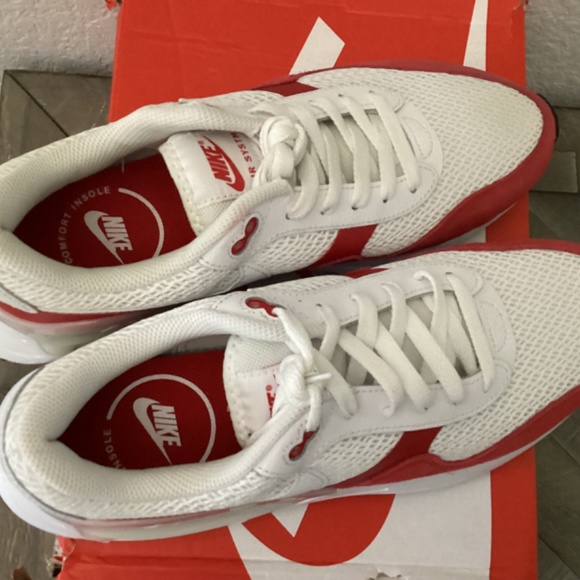 NIKE Men's Air Max SYSTM Casual Sneakers - Picture 9 of 12